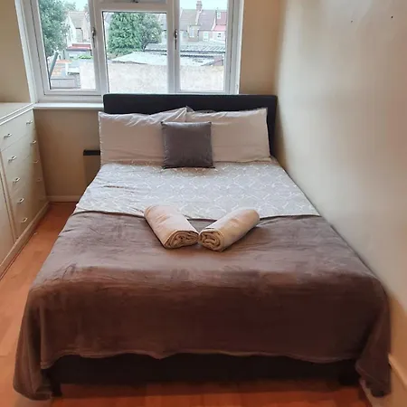 Sav Apartments Watford Watford  Room photo